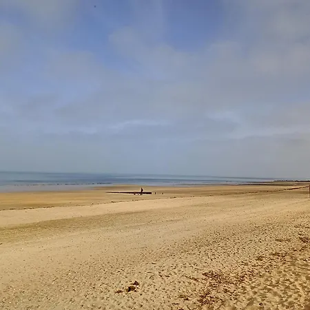 Apartment A 500m De La Mer, 4 Couchages, Parking Securise - Fr-1-746-15 Courseulles-sur-Mer