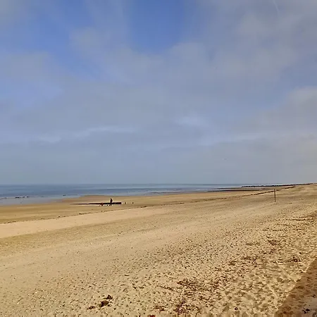 Appartement A 500M De La Mer, 4 Couchages, Parking Securise - Fr-1-746-15